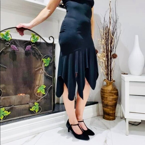 LE CHATEAU Black Ruffled Grunge Gothic Style Pleated Dress - Picture 12 of 13